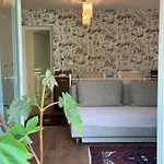 Apartman Historical In The Heart Of