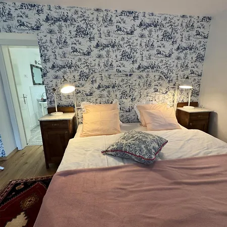 Lejlighed Historical In The Heart Of *